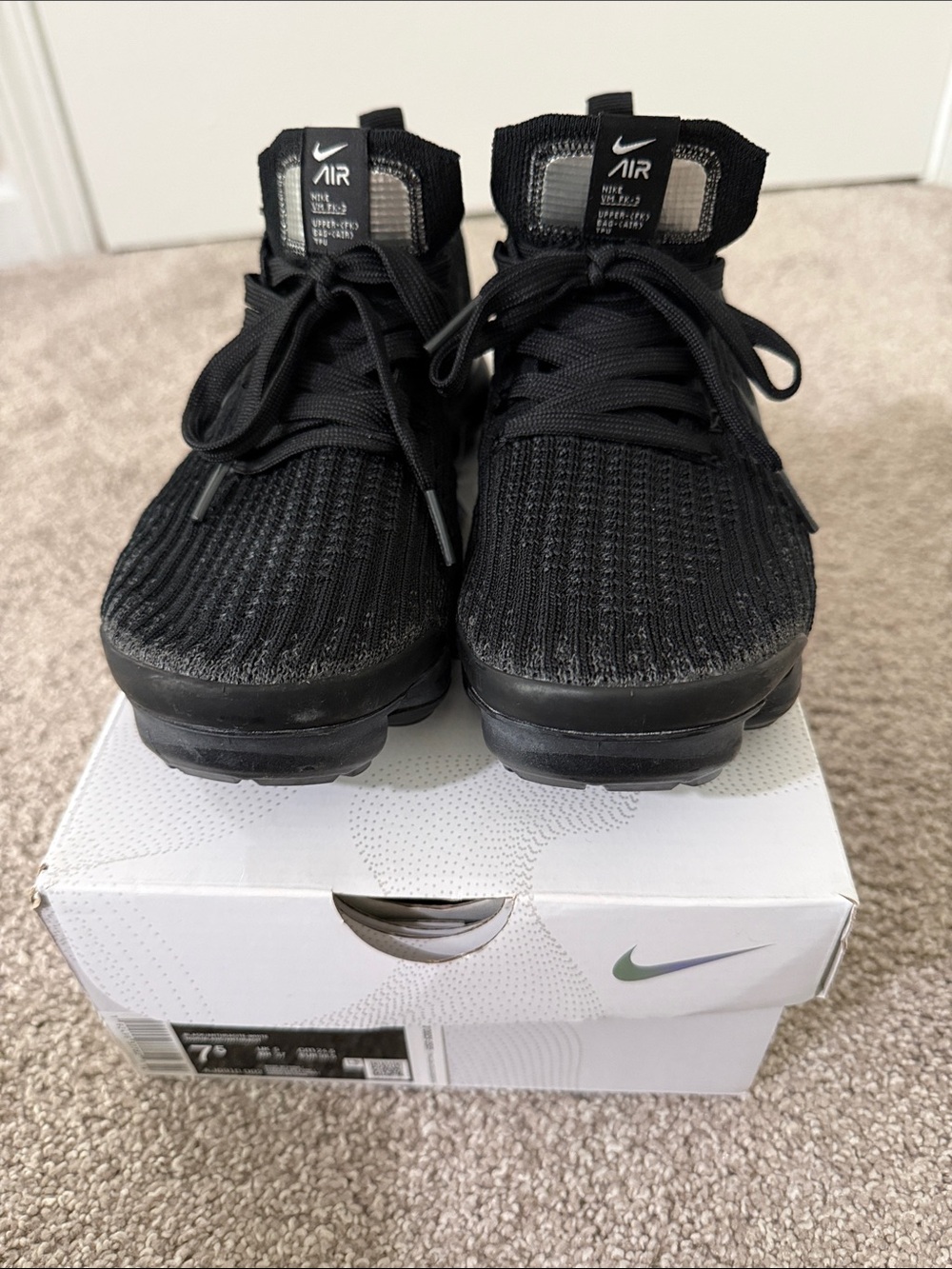 Women’s Nike Black VaporMax Flyknit Cushion Sneakers - Picture 2 of 5